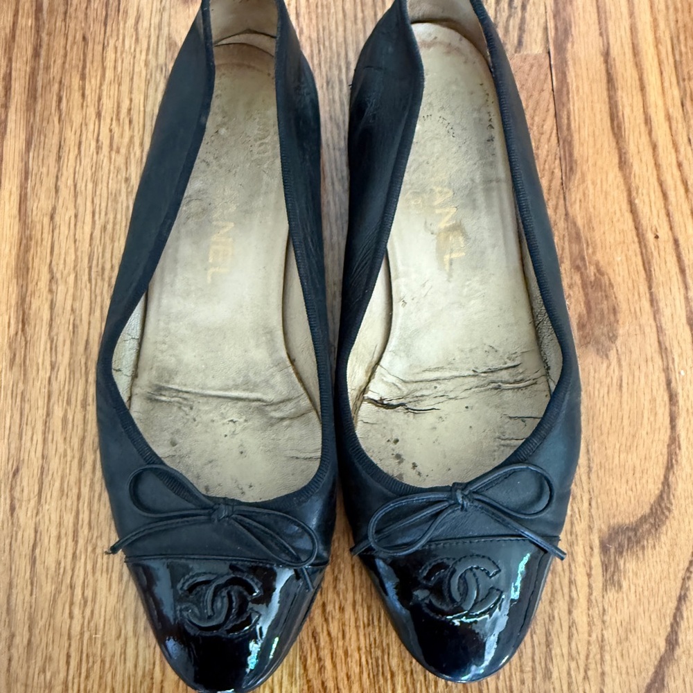 Chanel Black Women's Flats WELL LOVED